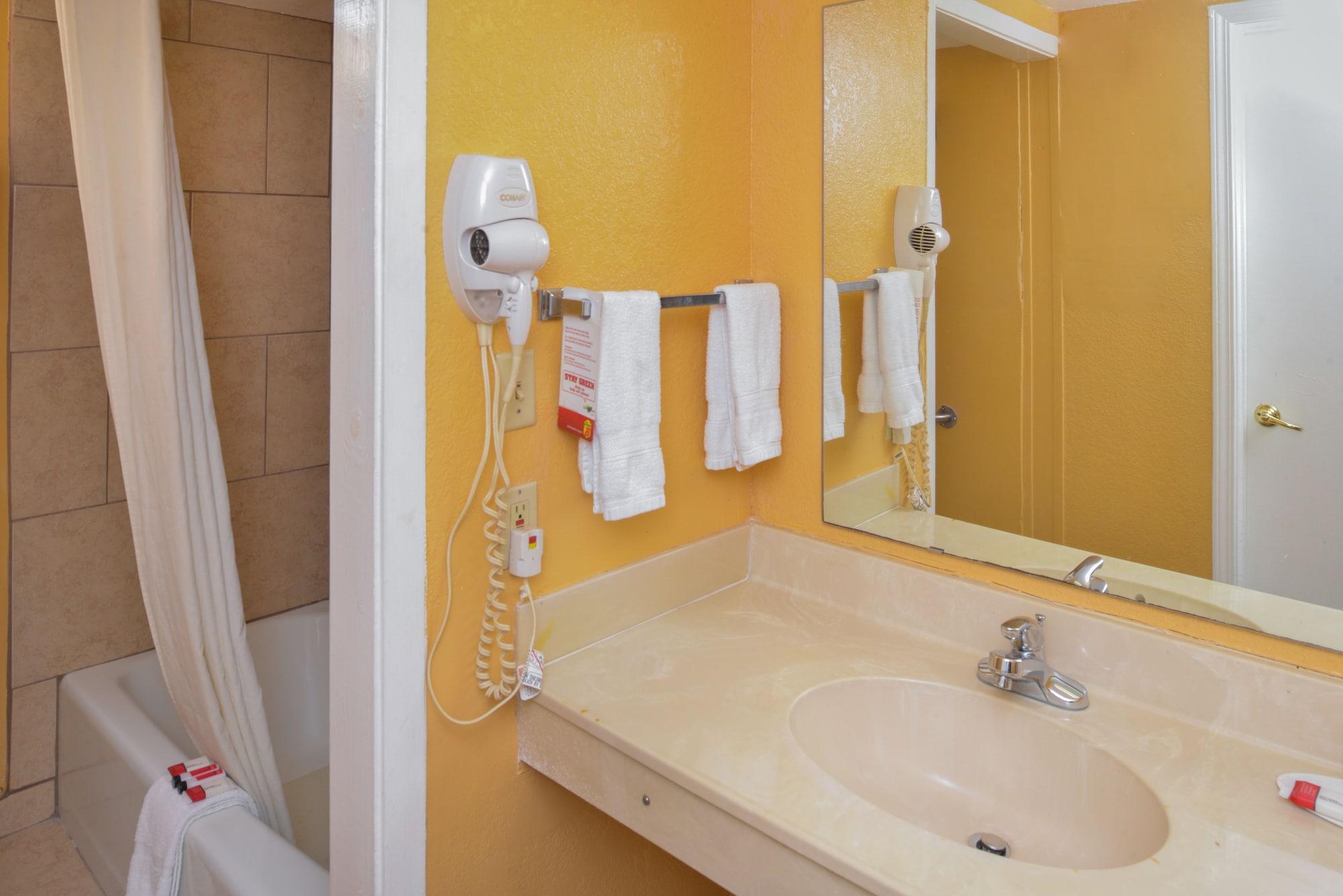 Super 8 By Wyndham Little Rock/North/Airport Hotell North Little Rock Eksteriør bilde